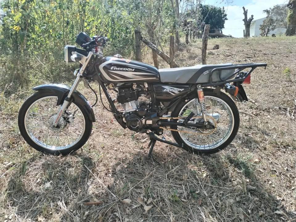 Moto ZS200 2021 en venta – Santa Teresa Costa Rica