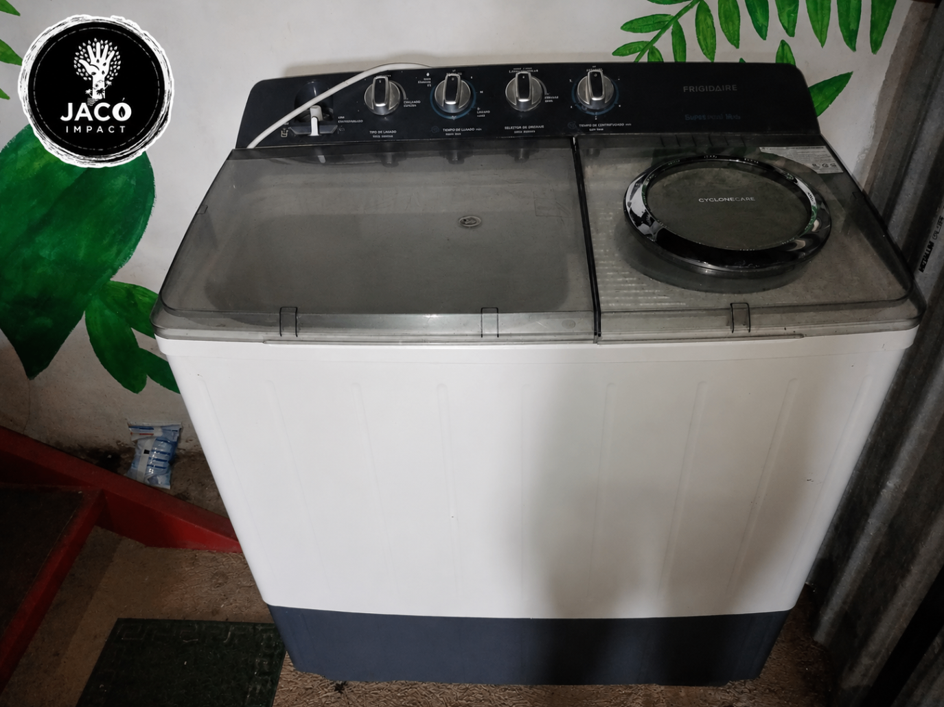Lavadora semiautomática Frigidaire de doble tina – Jacó