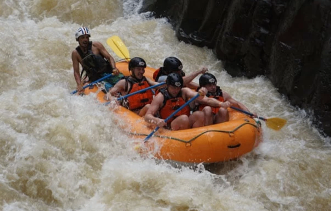 White Water Rafting in Jacó Costa Rica | Rafting Río Naranjo & Savegre