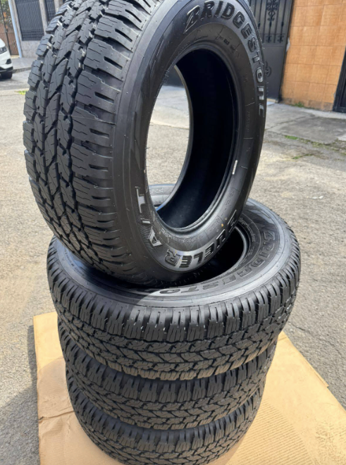 4 llantas Bridgestone Dueler A/T 265/65/17 en venta – Santa Teresa CR