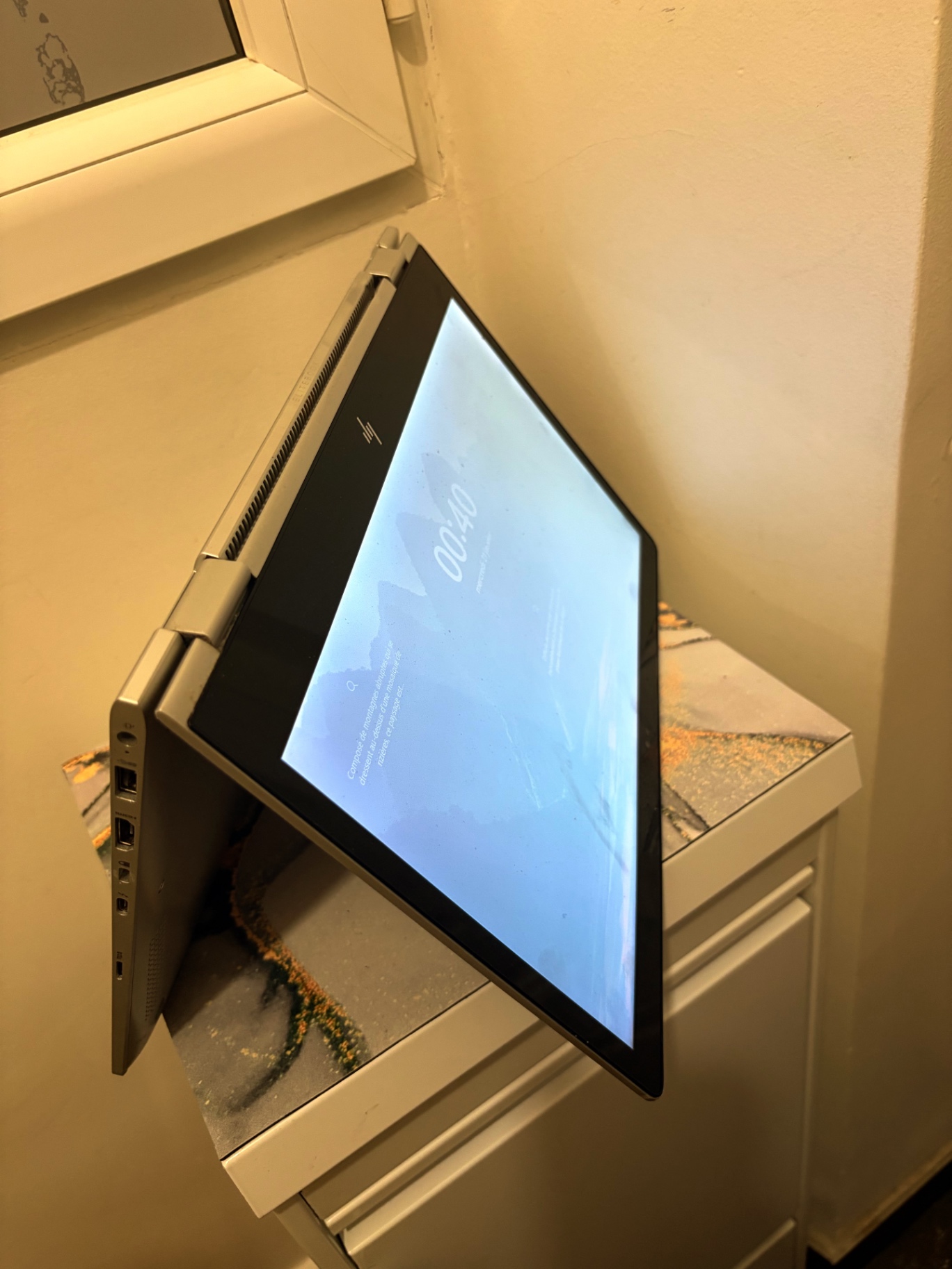 Portátil HP x360 con pantalla táctil