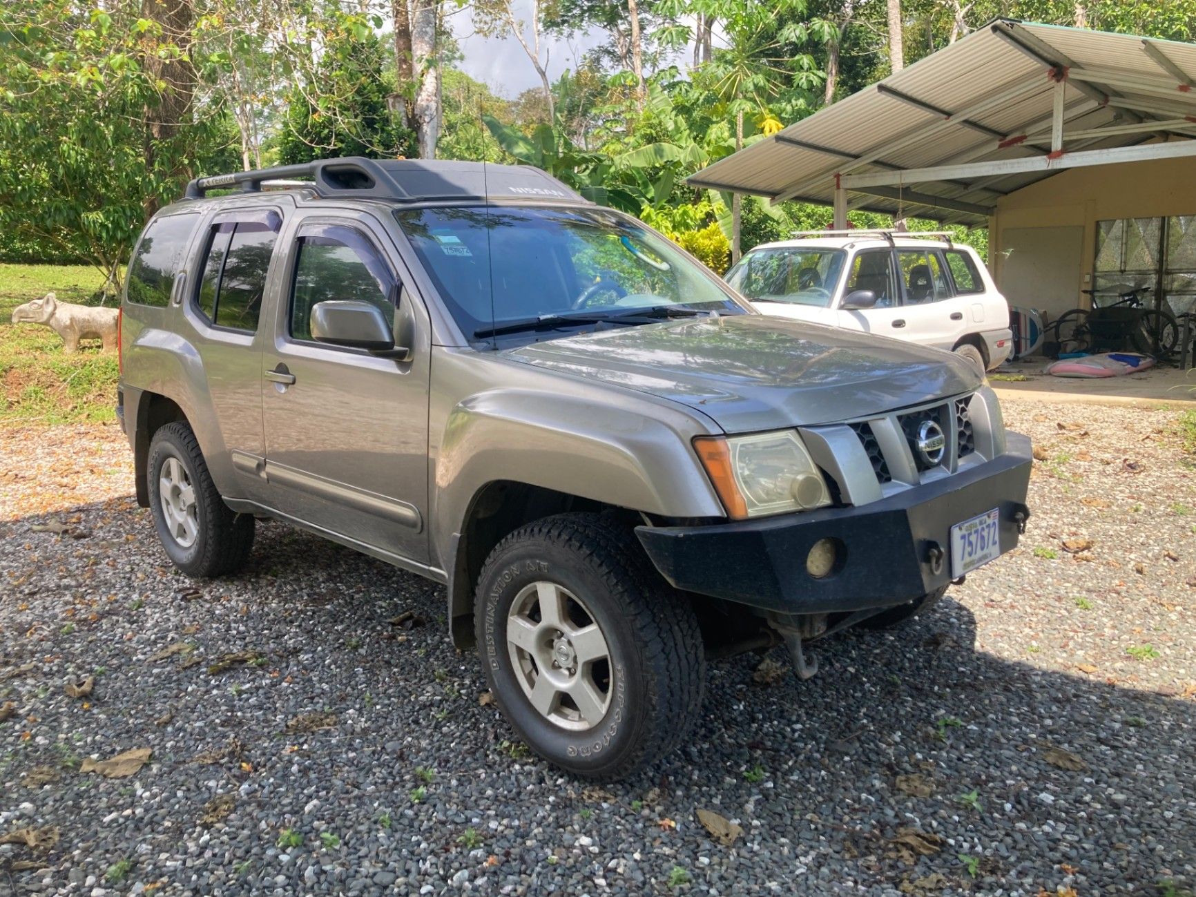 Nissan Xterra 4x4 SE 2005 automatic - leather interior