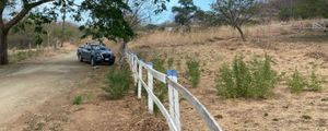 Lote de 300 m² con servicios disponibles cerca de Tamarindo