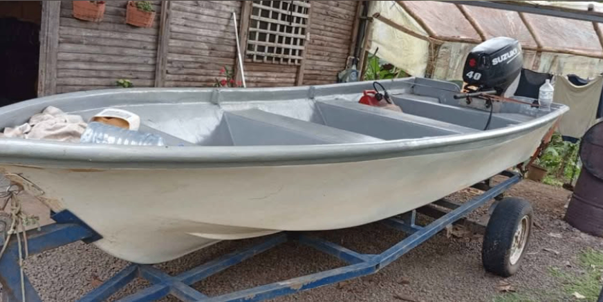 Lancha 14 Pies con Motor 40HP – Santa Teresa Costa Rica