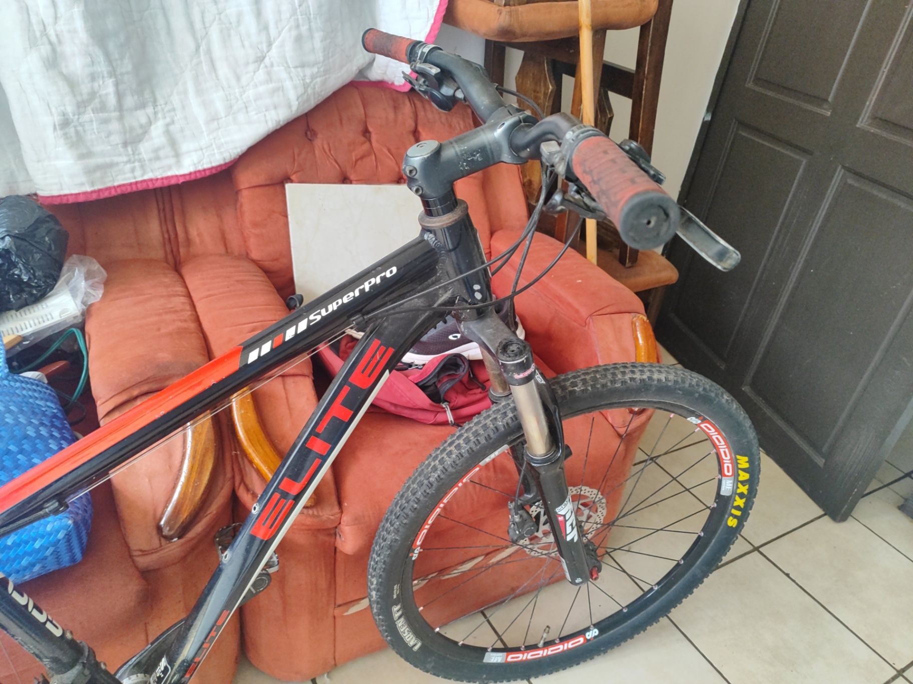 Hola buenas estoy vendiendo está bicicleta 26 está en buen estado 