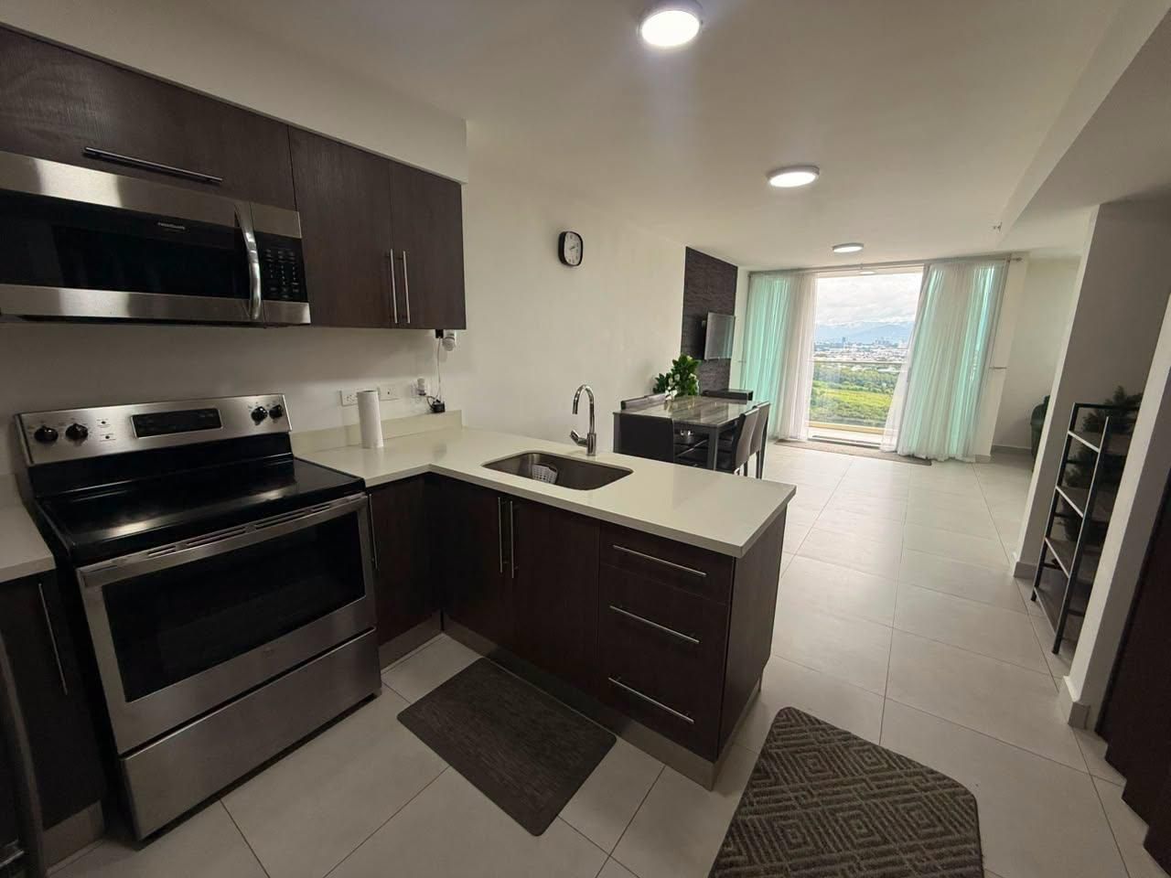 Apartamento amueblado en alquiler en Condominio Altamira Heredia