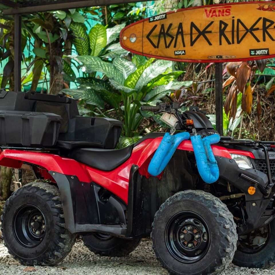 Alquiler ATV Honda 420cc en Santa Teresa | Cuadraciclo con surf rack